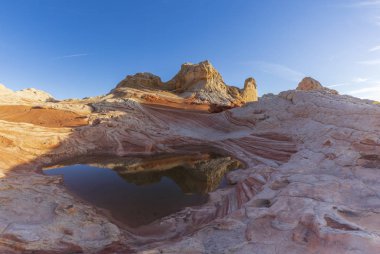Vermillion Cliffs Ulusal Anıtı'nda Beyaz Cepte Gün Batımı, Arizona.