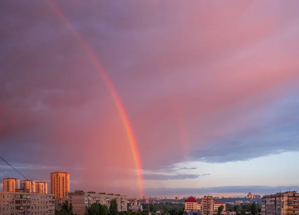 Şehrin Üzerinde Gökkuşağı Kiev Ukrayna — Stok fotoğraf
