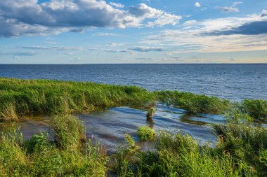 Ukrayna 'da gökgürültüsü yükselen Kiev Denizi manzarası