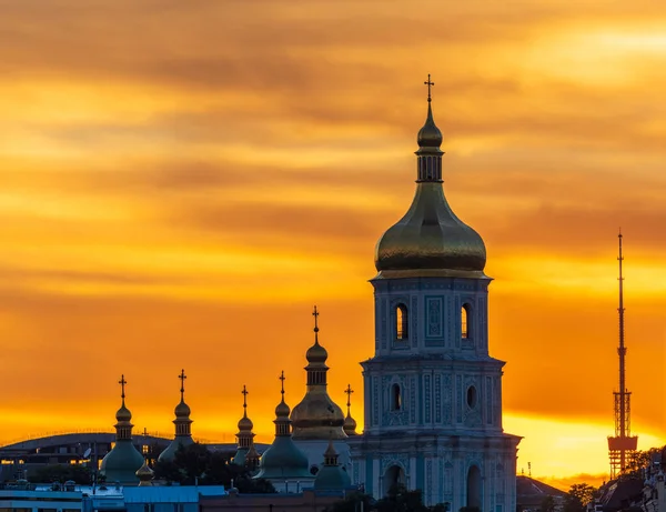 View Silhouettes Domes Sophia Cathedral Tower Background Sunset Sky Kiev — Stock Photo, Image