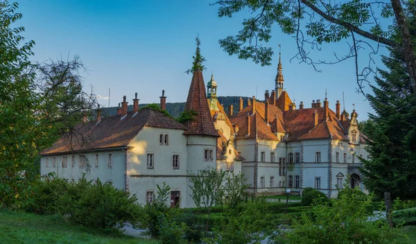Schonborn Hunting Palace Castelo Beregvar Nas Montanhas Dos Cárpatos Ucrânia — Fotografia de Stock
