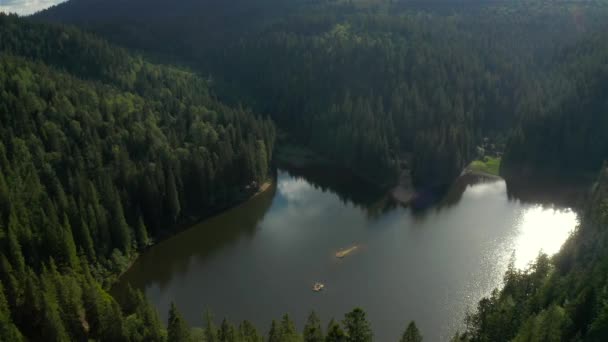 Ukrayna Daki Karpat Dağları Ndaki Synevyr Gölü Nün Havadan Görünüşü — Stok video