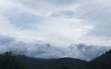 Uygulama için mavi mistik sisli arka plan