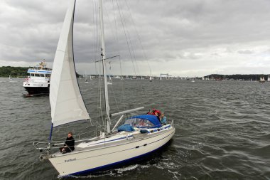 Kiel, Almanya - 23 Haziran 2018: Kiel haftasında 2018 uzun gemi geçit izlenimleri 