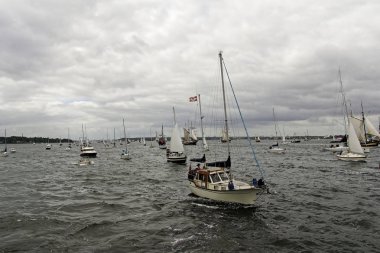 Kiel, Almanya - 23 Haziran 2018: Kiel haftasında 2018 uzun gemi geçit izlenimleri 
