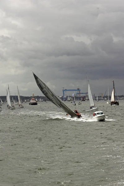 Kiel, Almanya - 23 Haziran 2018: Kiel haftasında 2018 uzun gemi geçit izlenimleri 