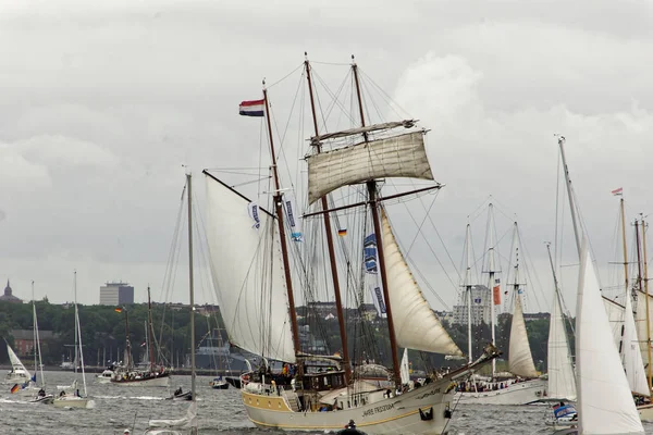 Kiel Alemania Junio 2018 Impresiones Del Desfile Barcos Altos Durante —  Fotos de Stock