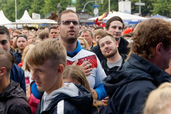 德国基尔 2018年6月23日 在基勒 沃切2018年期间 德国对瑞典足球赛在 Ndr 舞台前的比赛公开观看 — 图库照片