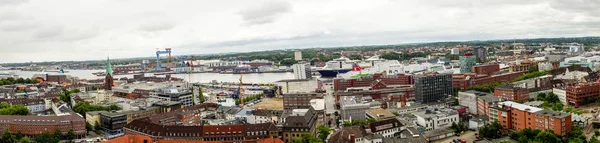 Kiel, Almanya - 24 Haziran 2018: Kieler Woche 2018 9 ve son günden Impressionen