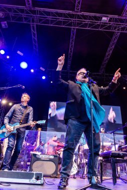 Kiel, Almanya - 22 Haziran 2018: Rock klasik açık hava 2018 Caroline ortak ve Heinz Rudolf Kunze ile Kieler Woche 2018 sırasında karşılamaktadır. 