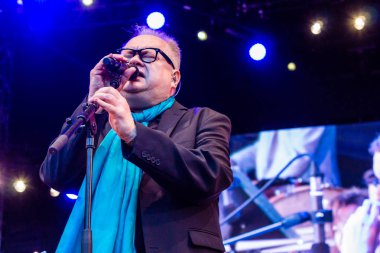 Kiel, Almanya - 22 Haziran 2018: Rock klasik açık hava 2018 Caroline ortak ve Heinz Rudolf Kunze ile Kieler Woche 2018 sırasında karşılamaktadır. 