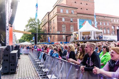 Kiel, Almanya - 21 Haziran 2019 Kiel, Kiel 'in en büyük korosunu söylüyor