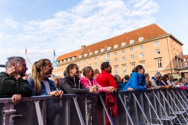 Kiel, Almanya - 21 Haziran 2019 Kiel, Kiel 'in en büyük korosunu söylüyor