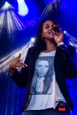 Kiel, Almanya - 22 Haziran 2019: Cassandra Steen & Band Kiel haftası boyunca Rathaus Sahnesi 'nde sahne alacak