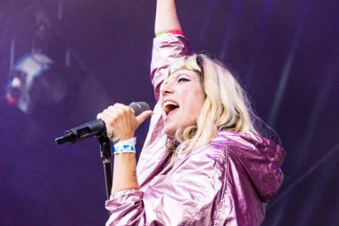 Kiel, Almanya - 25 Haziran 2019: Berlin 'den elektropop müzik grubu 