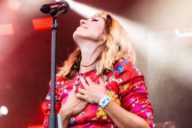 Kiel, Almanya - 25 Haziran 2019: Berlin 'den elektropop müzik grubu 