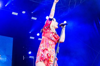 Kiel, Almanya - 25 Haziran 2019: Berlin 'den elektropop müzik grubu 