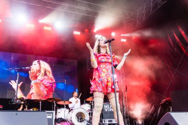 Kiel, Almanya - 25 Haziran 2019: Berlin 'den elektropop müzik grubu 