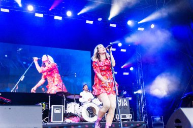 Kiel, Almanya - 25 Haziran 2019: Berlin 'den elektropop müzik grubu 