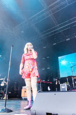 Kiel, Almanya - 25 Haziran 2019: Berlin 'den elektropop müzik grubu 