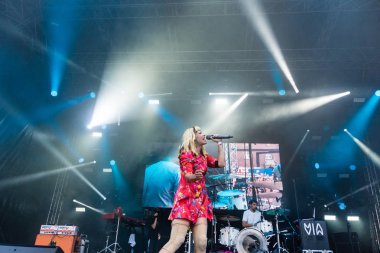 Kiel, Almanya - 25 Haziran 2019: Berlin 'den elektropop müzik grubu 