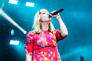 Kiel, Almanya - 25 Haziran 2019: Berlin 'den elektropop müzik grubu 