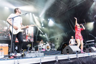 Kiel, Almanya - 25 Haziran 2019: Berlin 'den elektropop müzik grubu 