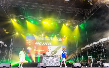 Kiel, Almanya - 24 Haziran 2019: Rapçi Mc Fitti Hoern Stage 'de sahne alıyor