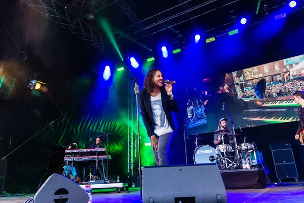 Kiel Alemania Junio 2019 Cassandra Steen Band Presentan Rathaus Stage —  Fotos de Stock