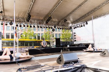 Kiel, Almanya - 25 Haziran 2019: The Pole-dance Kiel Academy şarkıcısı 125. 