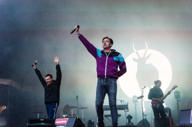 Kiel, Almanya - 26 Haziran 2019: Hip-hop-Band Antilopen Çetesi 125. Kiel haftası boyunca Rathaus Sahnesi 'nde sahne alacak