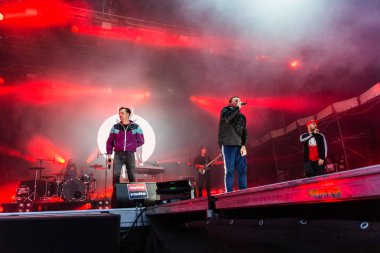 Kiel, Almanya - 26 Haziran 2019: Hip-hop-Band Antilopen Çetesi 125. Kiel haftası boyunca Rathaus Sahnesi 'nde sahne alacak