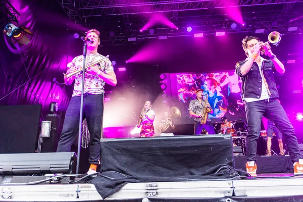 Kiel Alemania Junio 2019 Brasspop Band Querbeat Colonia Presenta Escenario — Foto de Stock