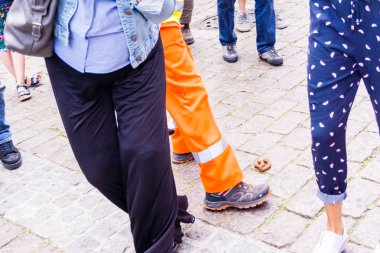 Kiel, Almanya - 27 Haziran 2019: Sokak sanatçısı 