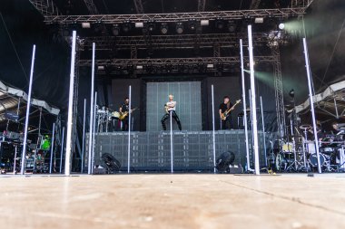 Kiel, Almanya - 28 Haziran 2019: The Band Tokio Hotel, Hrn Stage 'de sahne alıyor