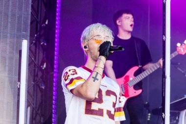 Kiel, Almanya - 28 Haziran 2019: The Band Tokio Hotel, Hrn Stage 'de sahne alıyor