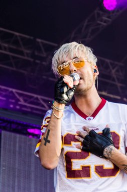 Kiel, Almanya - 28 Haziran 2019: The Band Tokio Hotel, Hrn Stage 'de sahne alıyor