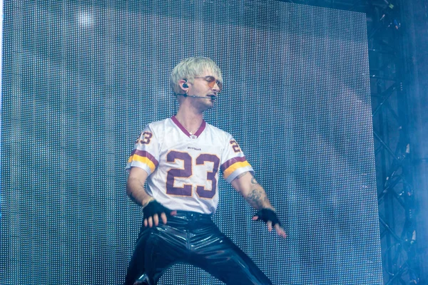 Kiel, Almanya - 28 Haziran 2019: The Band Tokio Hotel, Hrn Stage 'de sahne alıyor