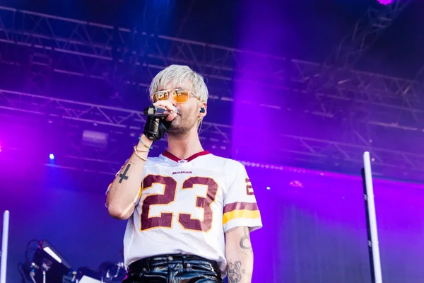 Kiel, Almanya - 28 Haziran 2019: The Band Tokio Hotel, Hrn Stage 'de sahne alıyor