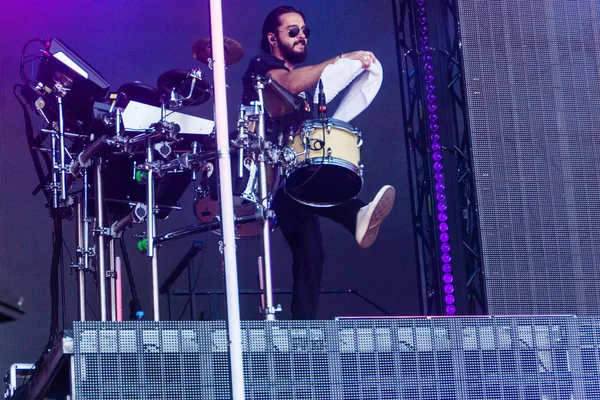 Kiel, Almanya - 28 Haziran 2019: The Band Tokio Hotel, Hrn Stage 'de sahne alıyor