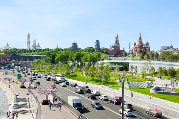 Moskou Stadsgezicht Rond Moskvoretskaya Embankment Rusland — Stockfoto