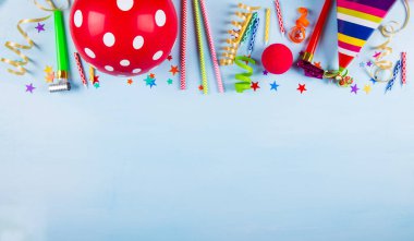 Okul idaresi malzemeleri.