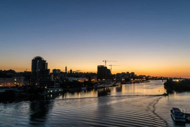 Rostov on Don Nehri'nin Don görünümünden köprü şafak