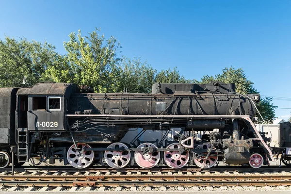 Old Rusty Steam Locomotive Railway Station Platform Retro Train — Stock Photo, Image
