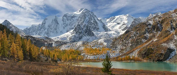 Heldere Kleurrijke Gele Herfst Bergmeer Rusland Siberië Altaj Chuya Ridge — Stockfoto