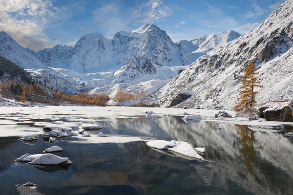 Snow Covered Winter Mountain Lake Russia Siberia Altai Mountains Chuya — Stock Photo, Image