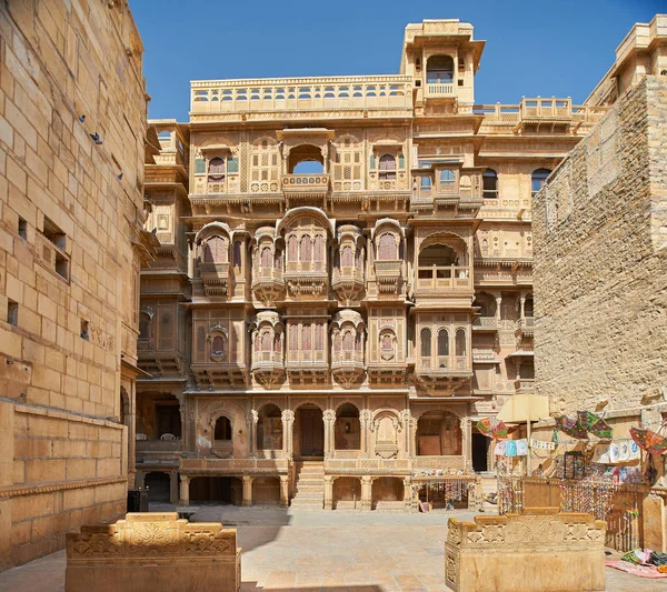Gadi sagar tempel am gadisar see jaisalmer, indien. — Stockfoto