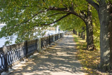 City Moscow region, güzel Park kayalar Taras Şevçenko dolgu.