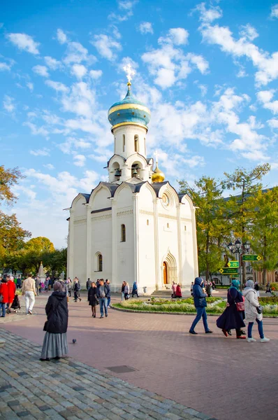 mimari Sergiev Posad 2018.Sergiev Posad, bir kilise güzel altın kubbe ile.