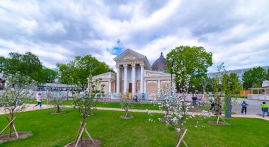 Moskova şehri. Alay savaş uçağı Su-27. Pavilion-uzay/mühendislik 32nd VDNH pavilyonu, inşa 1938 -1939. Russia. 2019